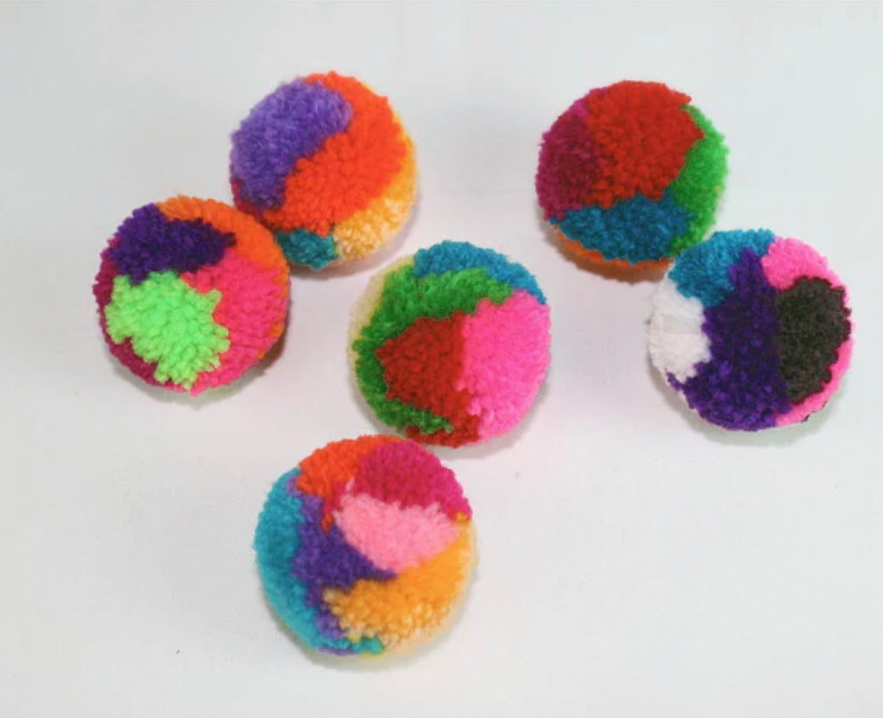 Pom Pom Cat Balls